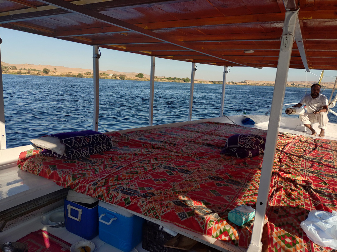 Aswan Felucca Tours-亚斯文必去景点