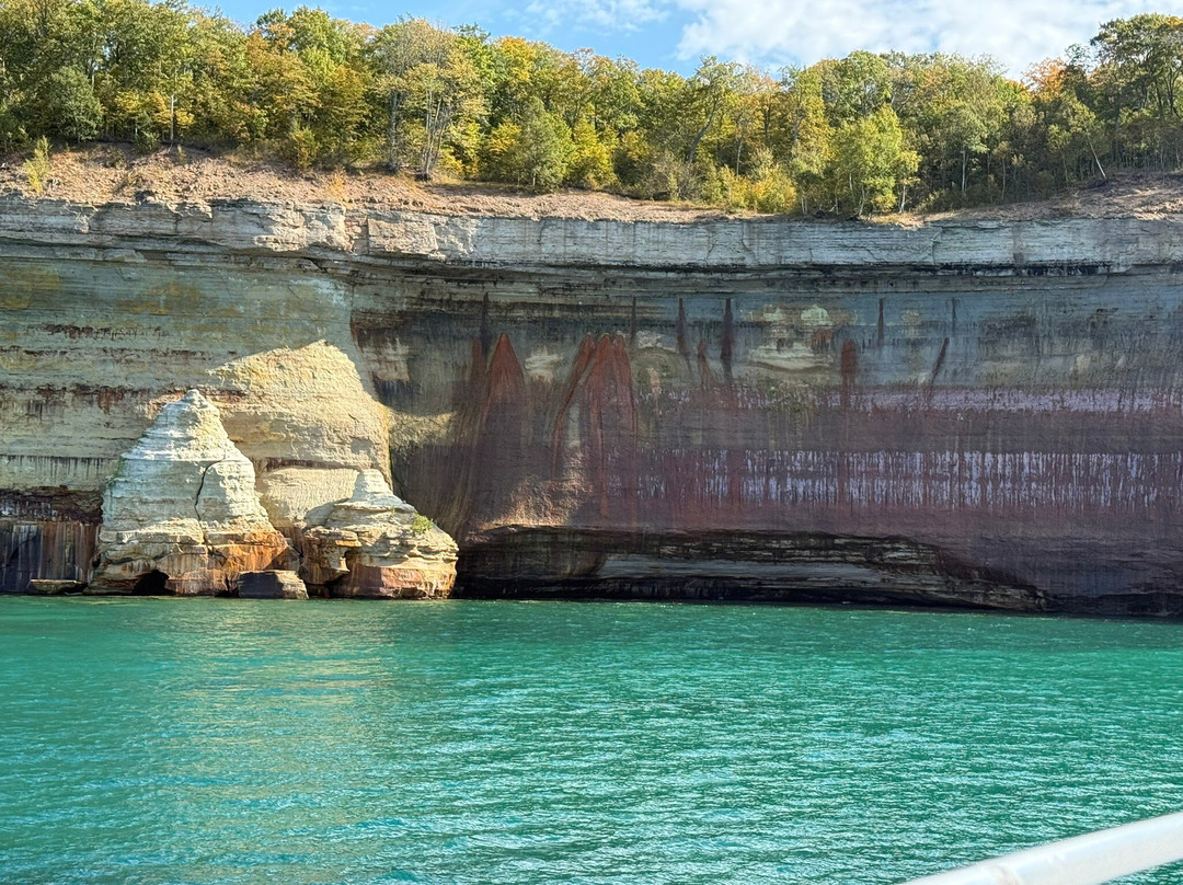 Pictured Rocks Cruises-缪尼辛必去景点