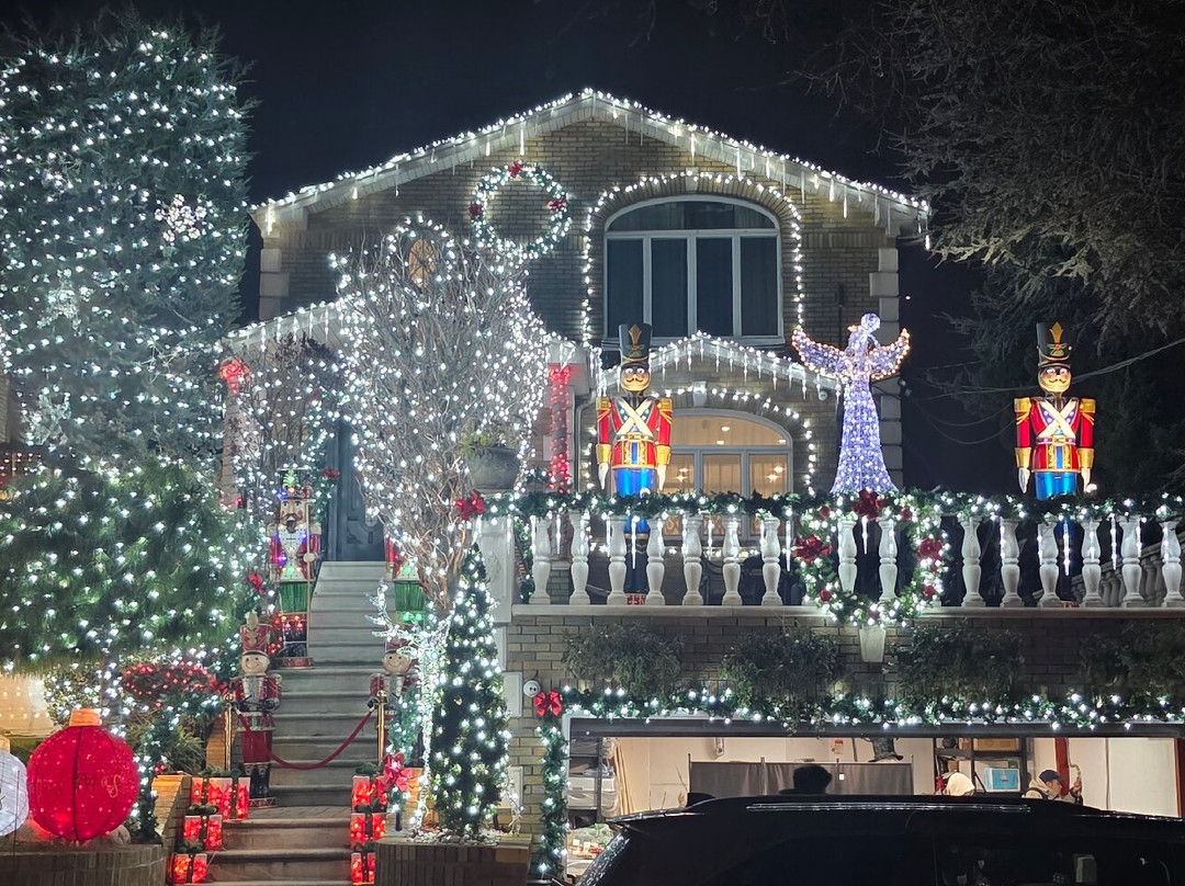 Dyker Heights-布鲁克林必去景点