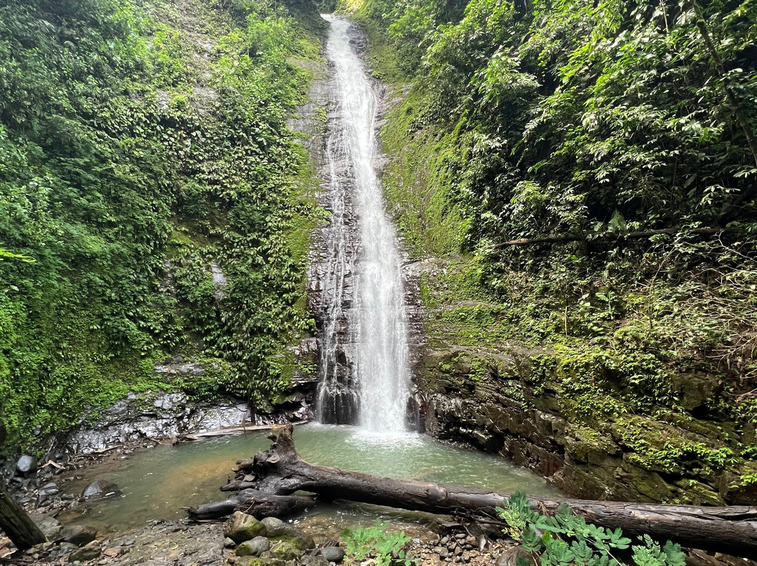 Santa Lucia Falls-乌维塔必去景点
