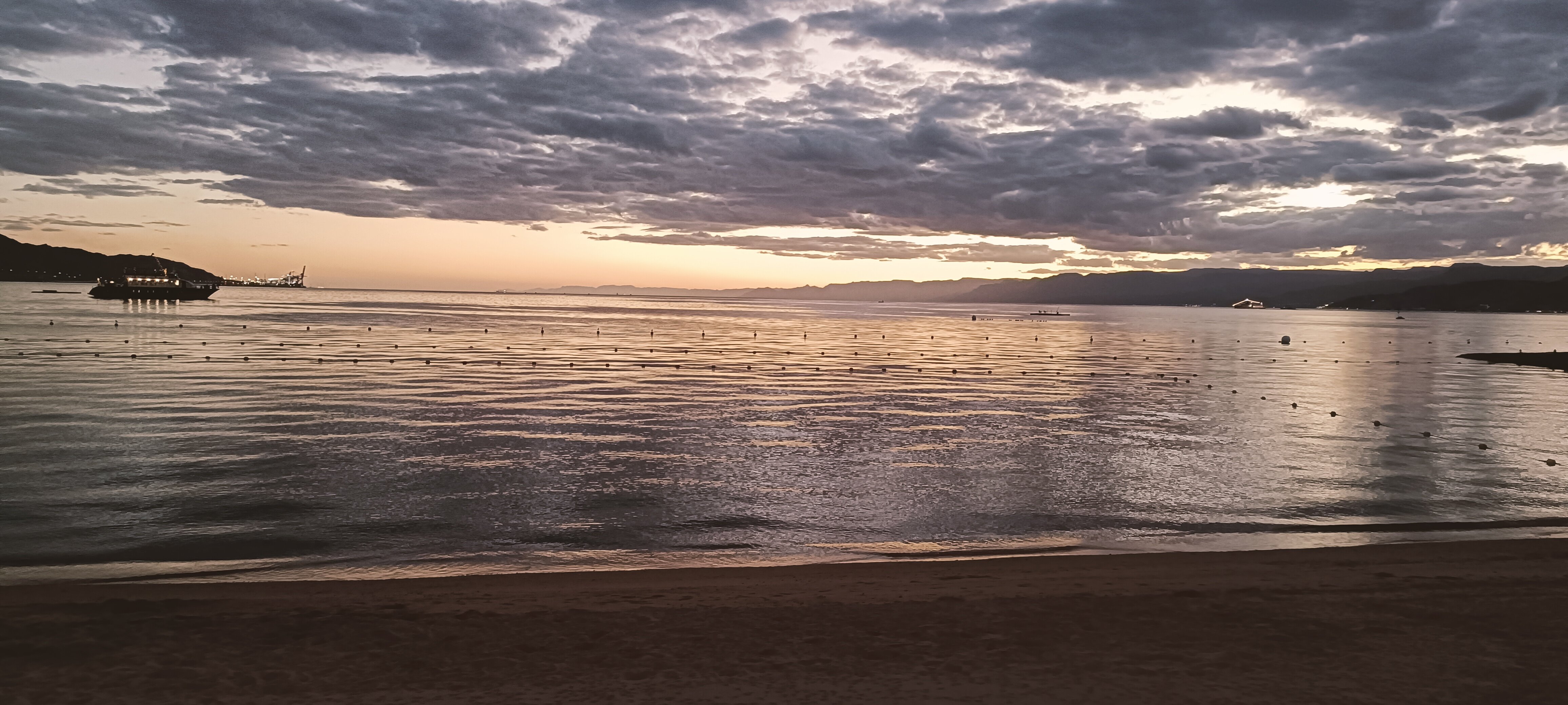 亚喀巴洲际酒店-官方