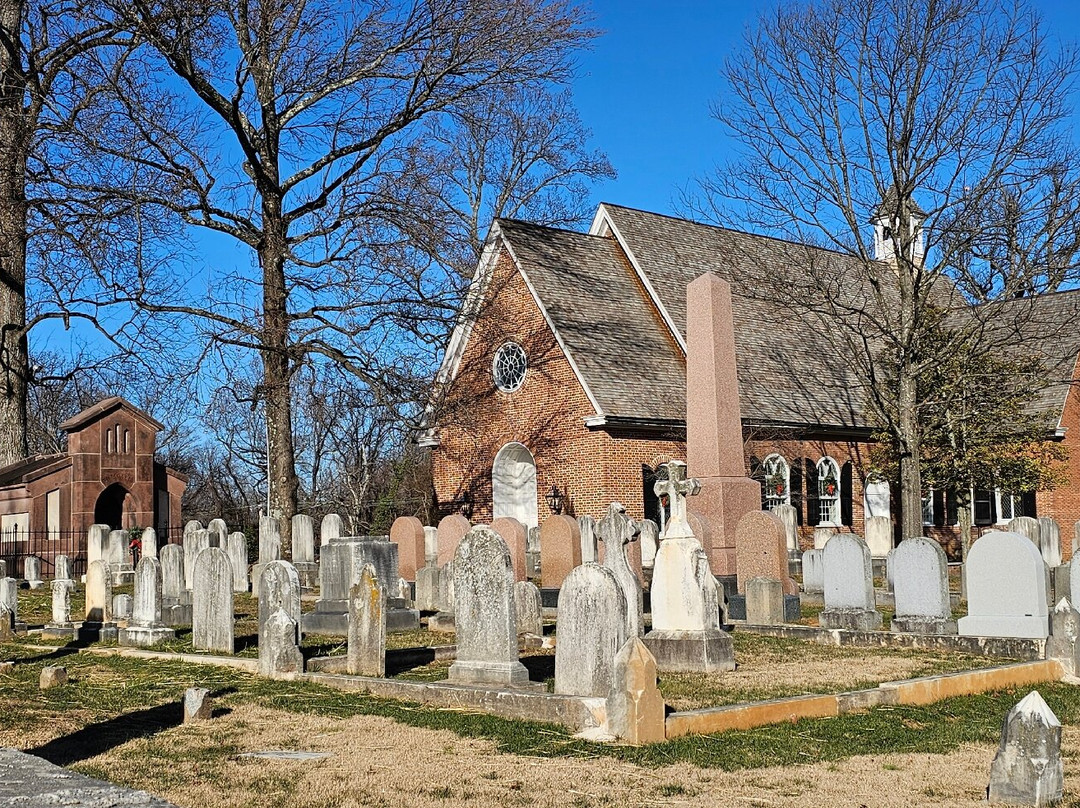 St. Thomas' Episcopal Church-奥因斯米尔斯必去景点