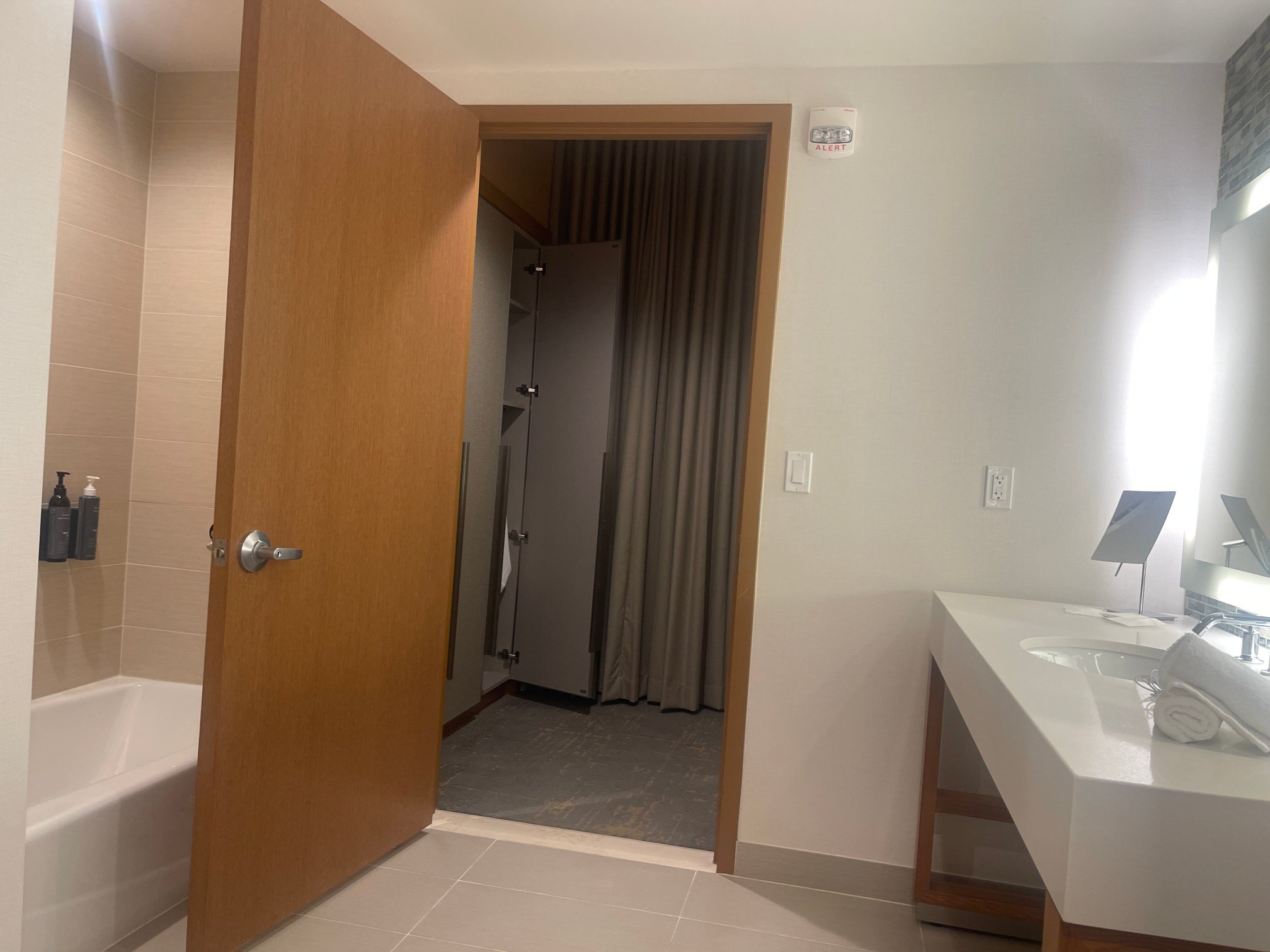 The Westin Denver International Airport-浴室