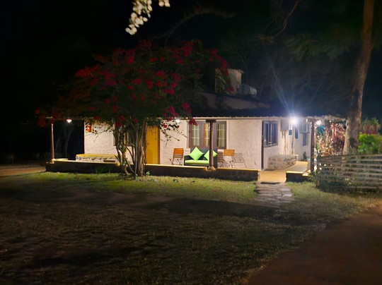 丛林小屋酒店主图