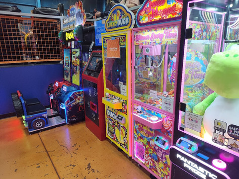 Sky Zone Trampoline Park-门罗维尔必去景点