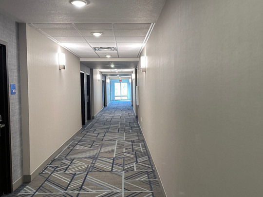 奥兰多东智选假日套房酒店主图