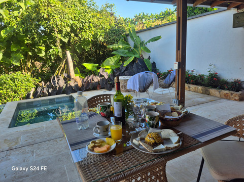 山丘 Spa 酒店主图