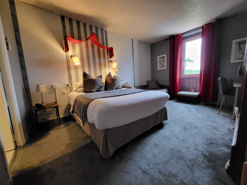 Logis Hotel Le Relais Sarrasin Rest. A La Table D'Alexandre主图