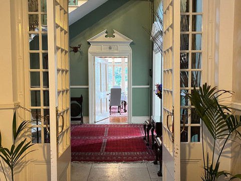 霍利班克屋酒店主图