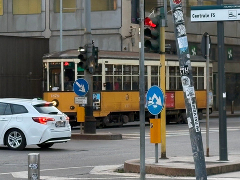 Viale Papiniano Market-米兰必去景点