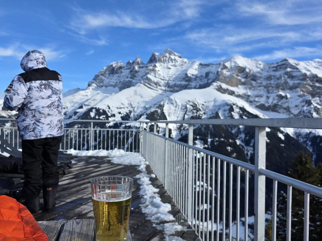 皮勒恩彩虹酒店主图