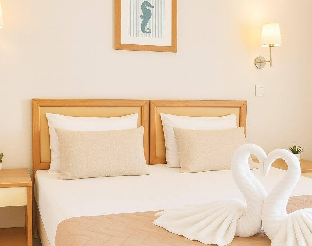 库鲁里斯海滩酒店主图