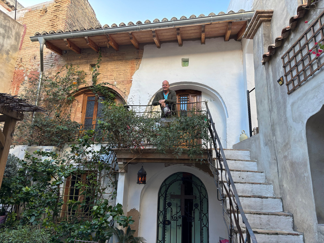 Oliva Courtyard Guesthouse
