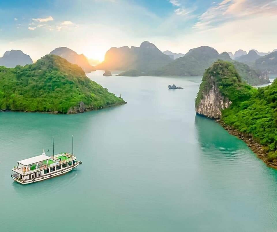 Hang Vem Lake-Cat Ba Town必去景点