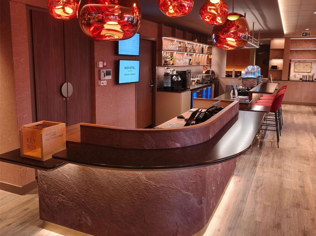 波利多姆克莱蒙费朗诺富特全套房酒店