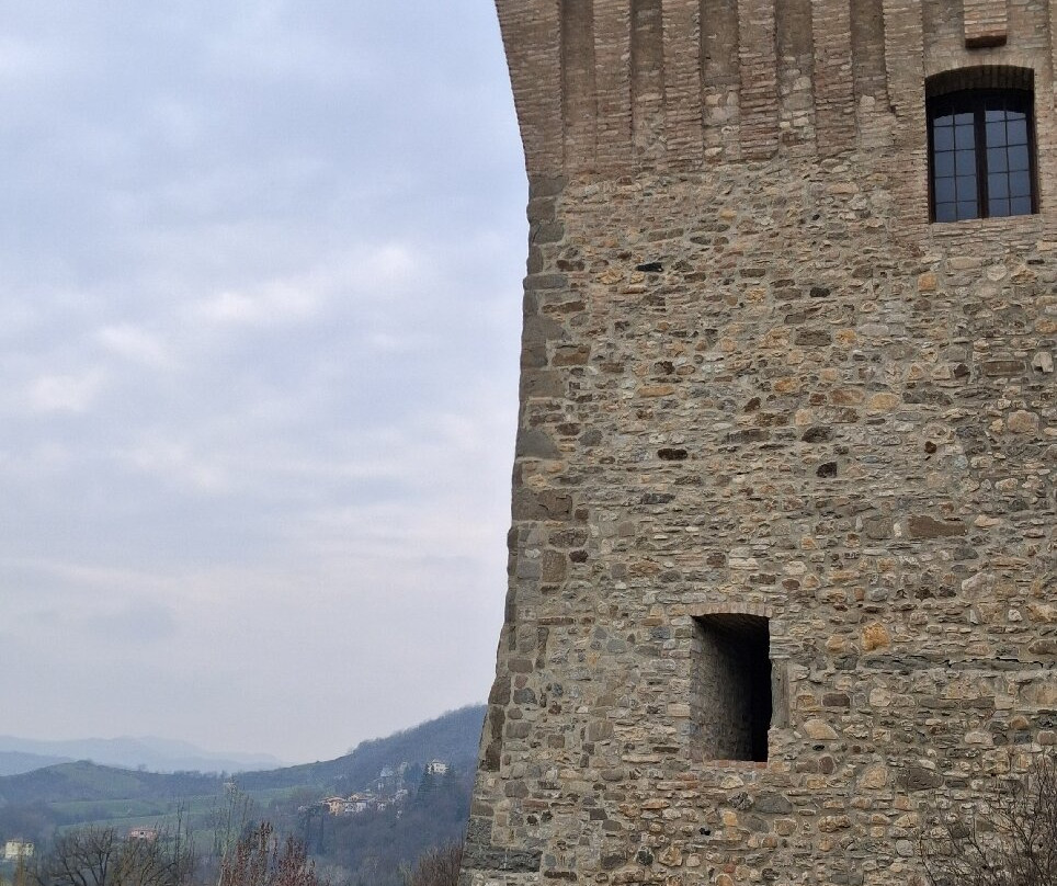 Castello Pallavicino di Varano de' Melegari-Varano de' Melegari必去景点