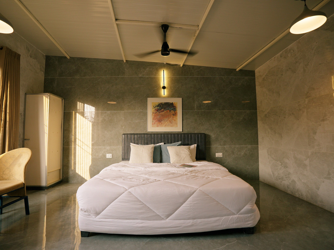 Shree Lodging & Boarding