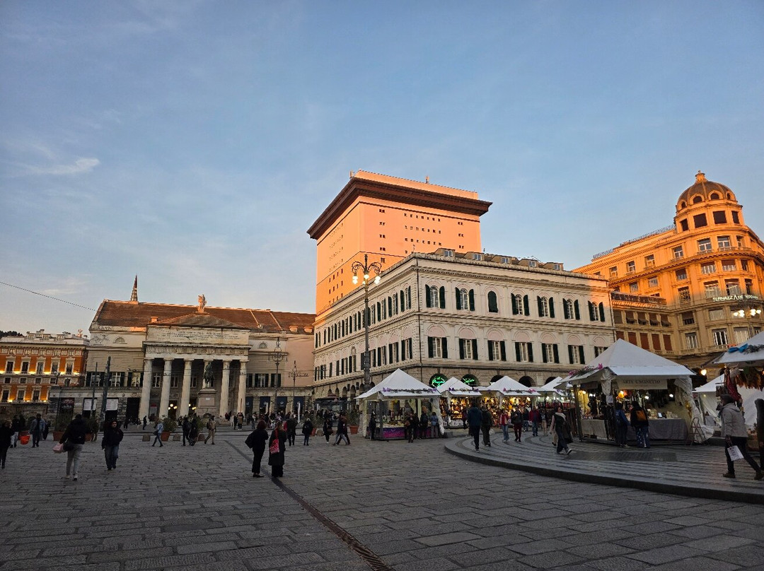 Piazza Raffaele De Ferrari-热那亚必去景点