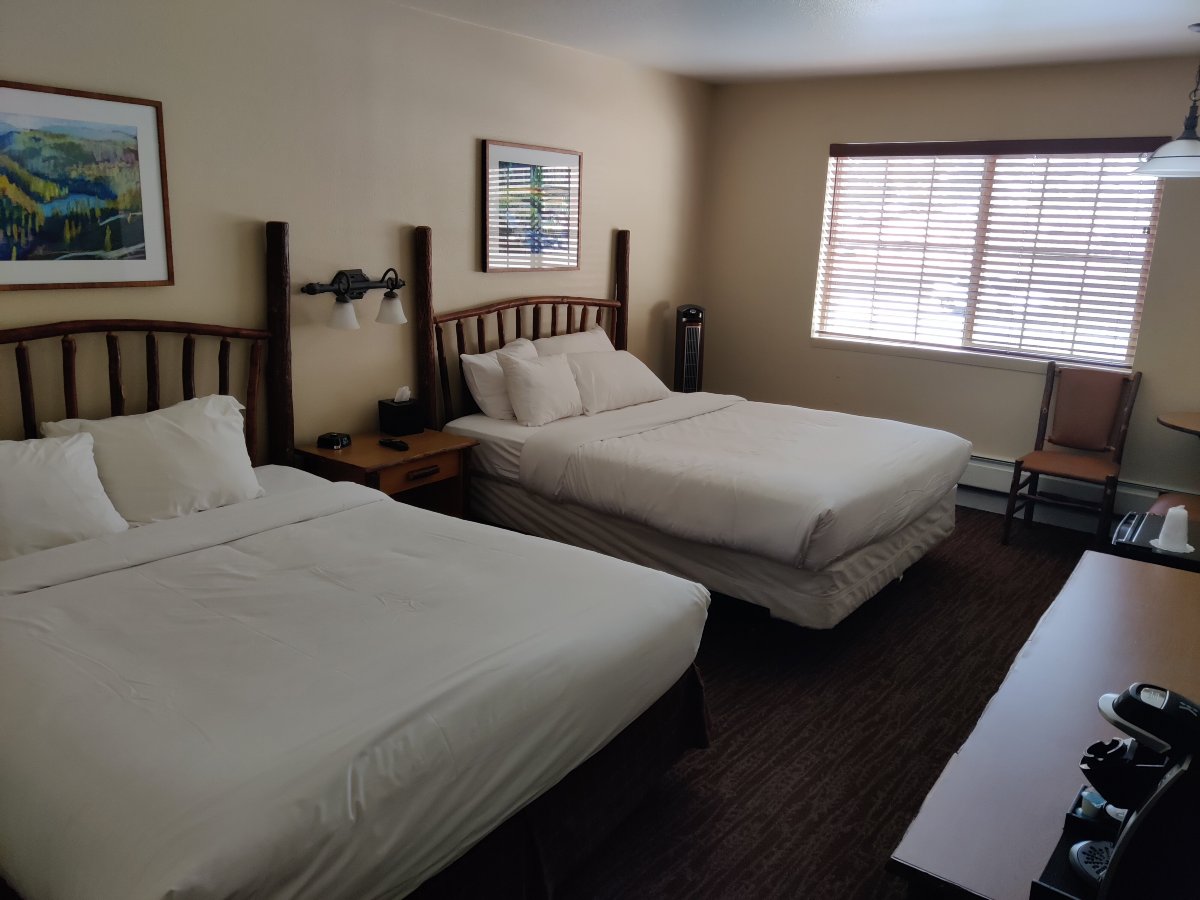 约翰缪尔旅馆-客卧