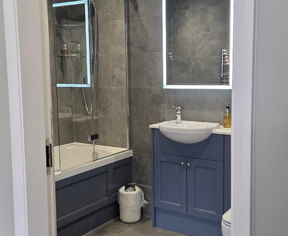 三夏尔斯旅馆主图