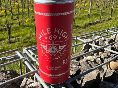 勃艮达霍夫酒店-限成人主图