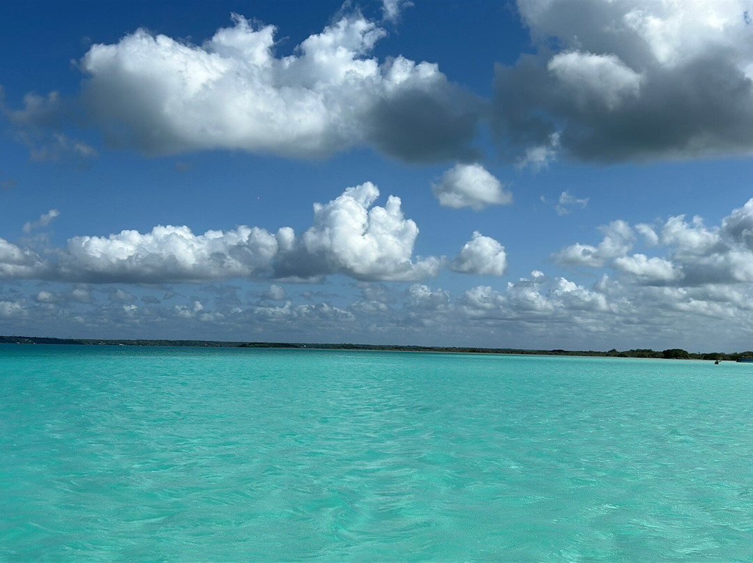 Lago Bacalar (Lake of the Seven Colors)-尤卡坦半岛必去景点