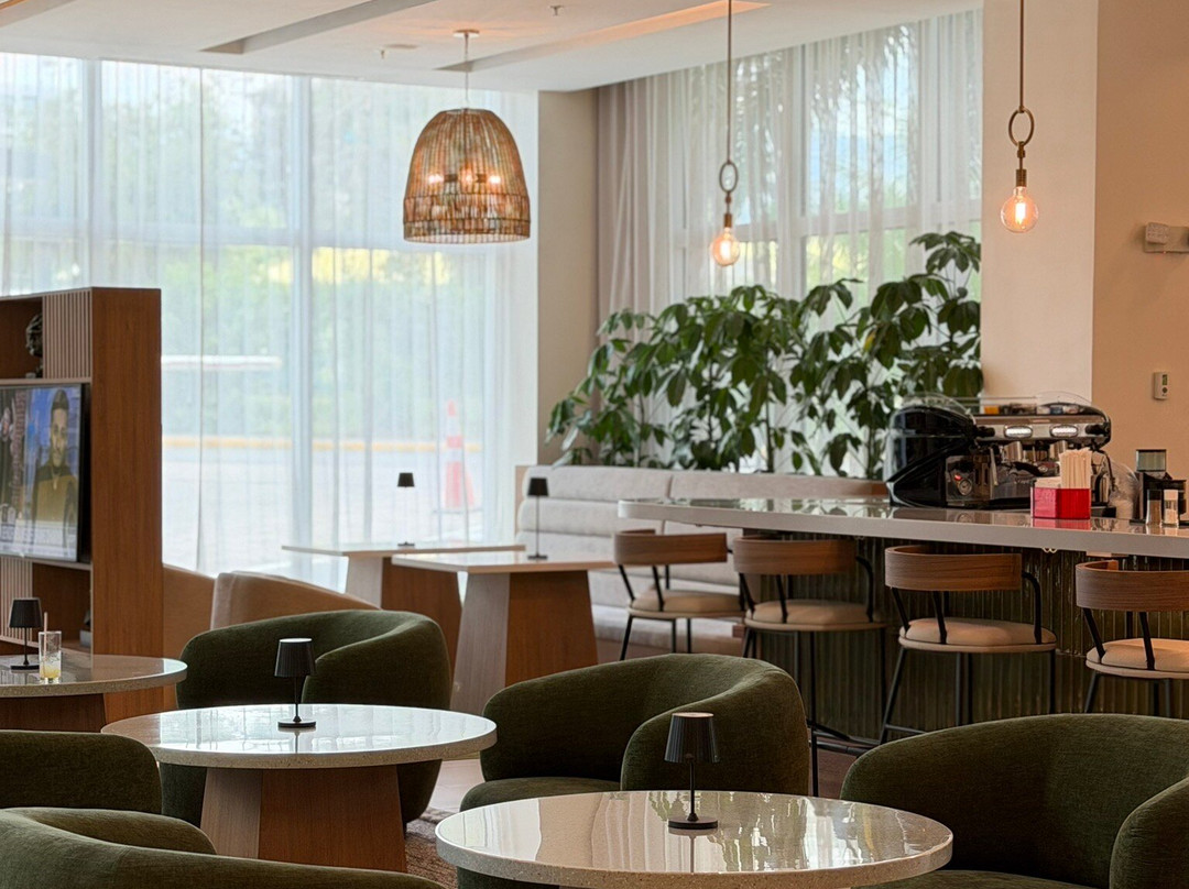 牙买加金斯敦万怡酒店主图