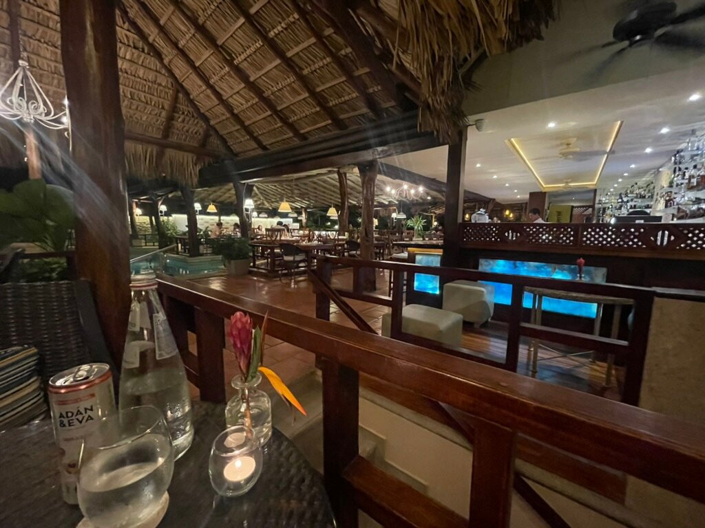 伊甸园酒店主图