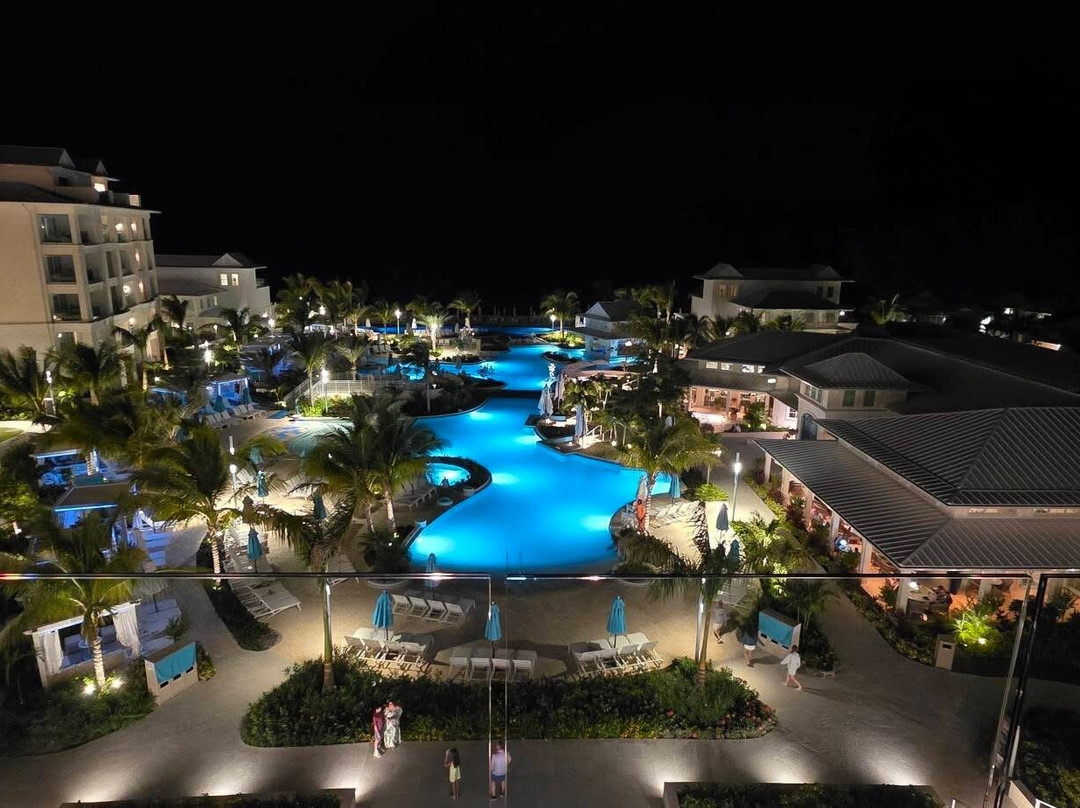 土克斯及开科斯群岛海滩酒店 - 全包式主图