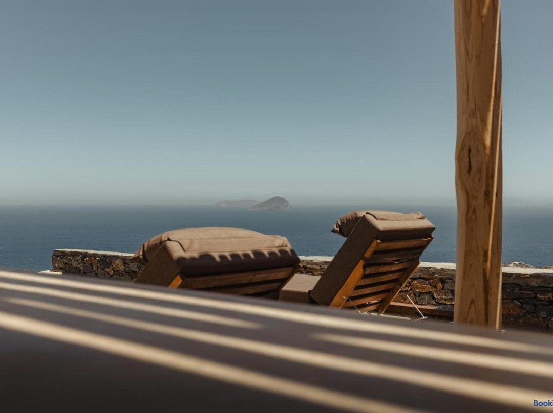 Piperi Suites