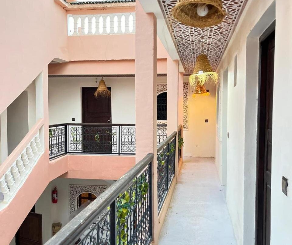 RIAD Dar land