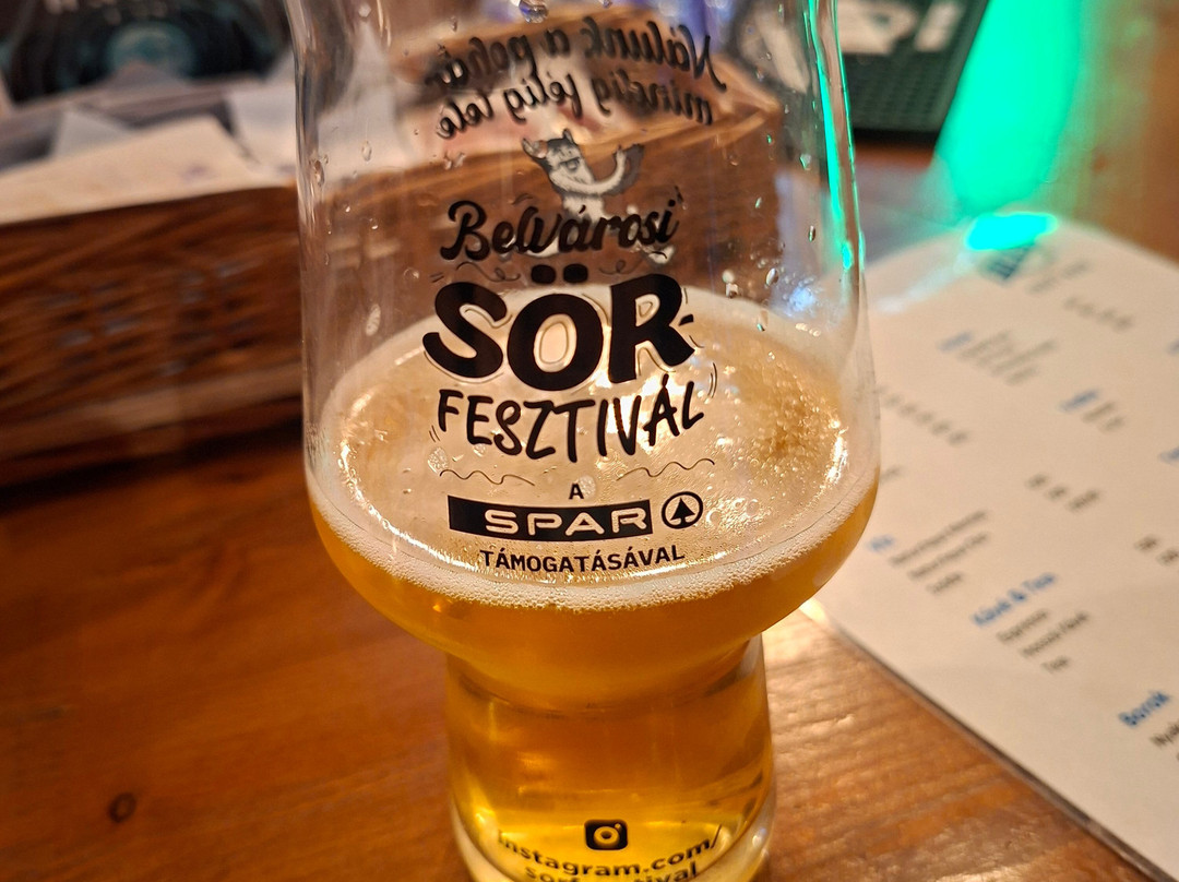 FIRST Craft Beer Brewery & Taproom-布达佩斯必去景点