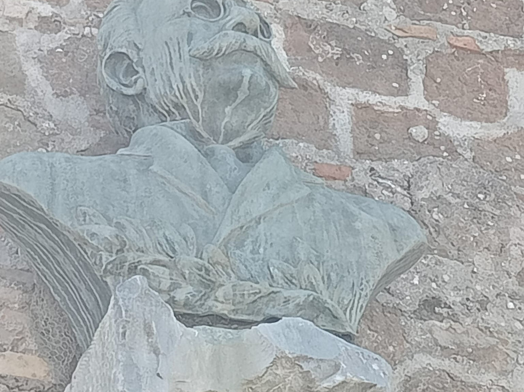 Monumento ad Andrea Costa e Nullo Baldini-Ostia Antica必去景点