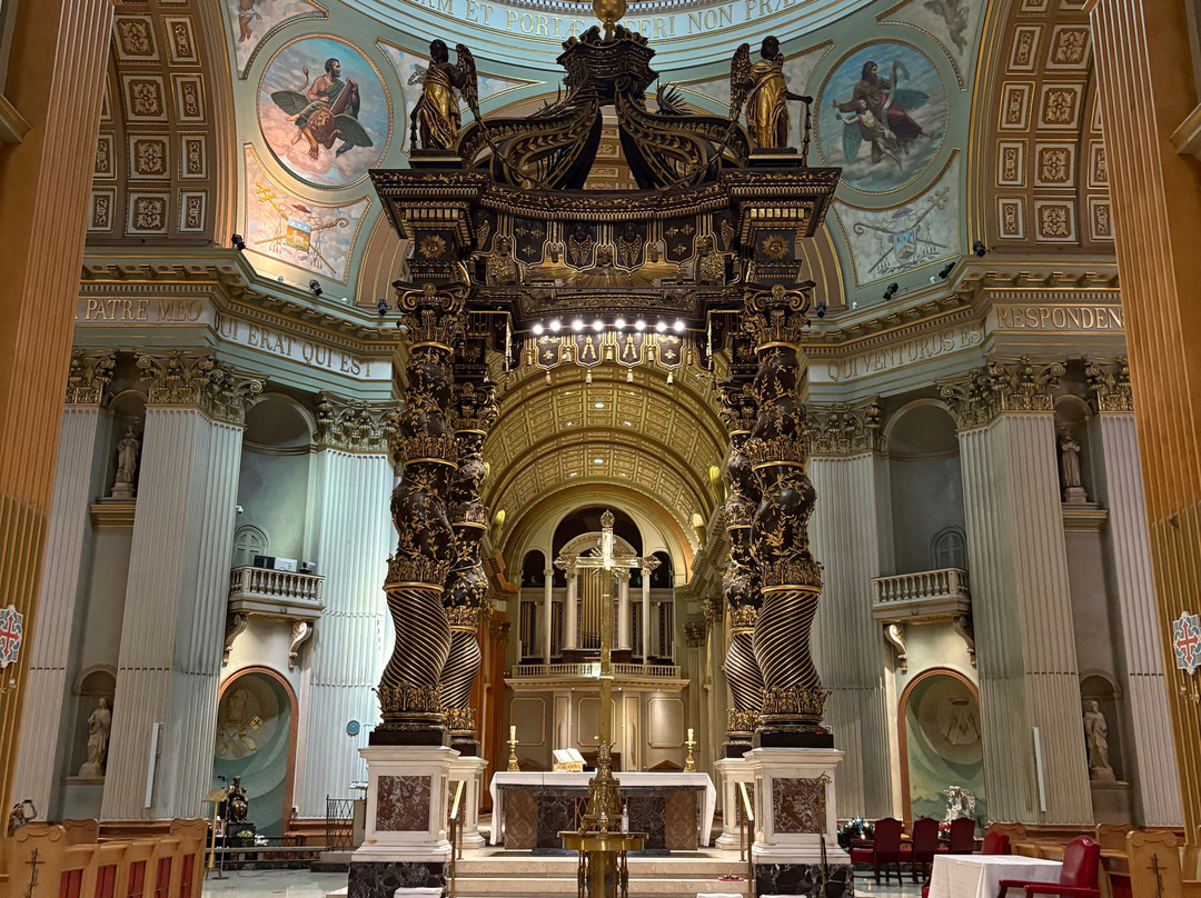 Mary, Queen of the World Cathedral-蒙特利尔必去景点