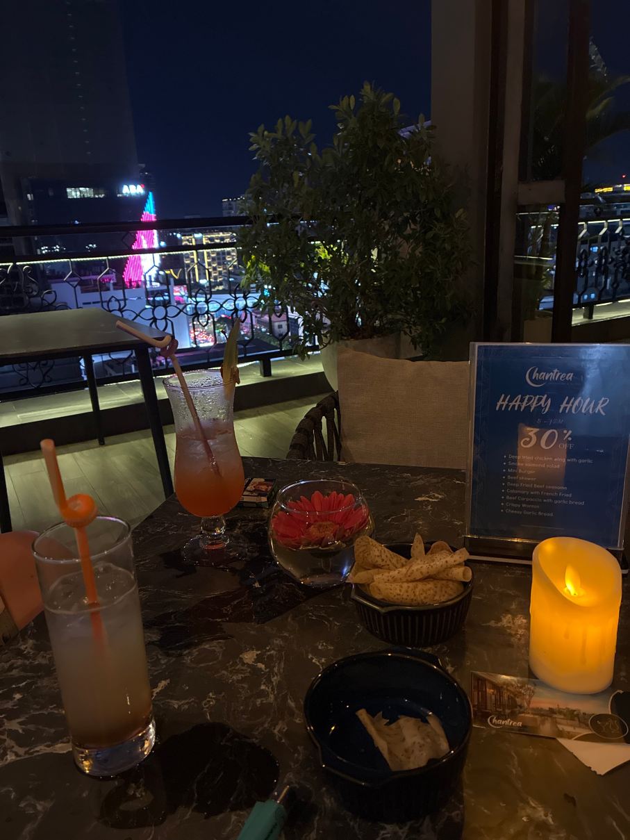 东灿酒店-旅行者
