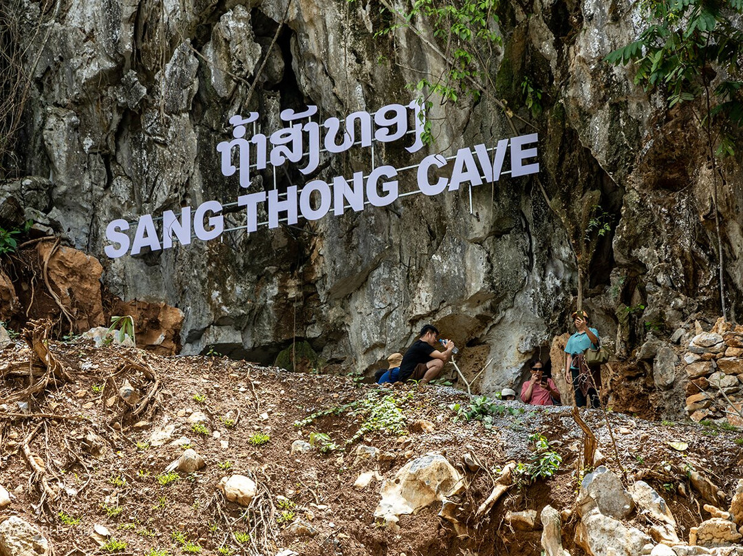 Tham Loup & Tham Hoi Caves-旺阳必去景点