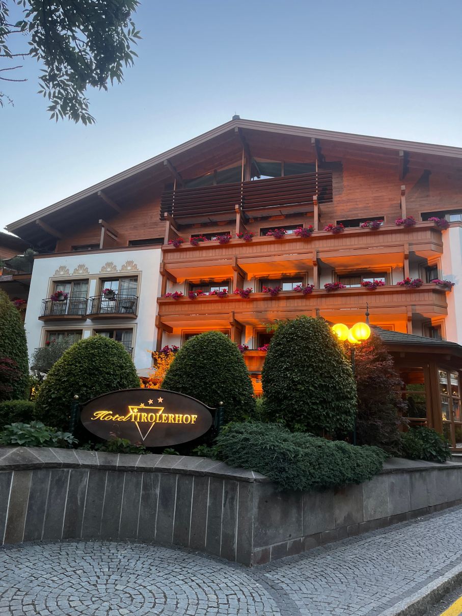 蒂罗勒霍夫高级酒店 - 策尔湖畔-旅行者