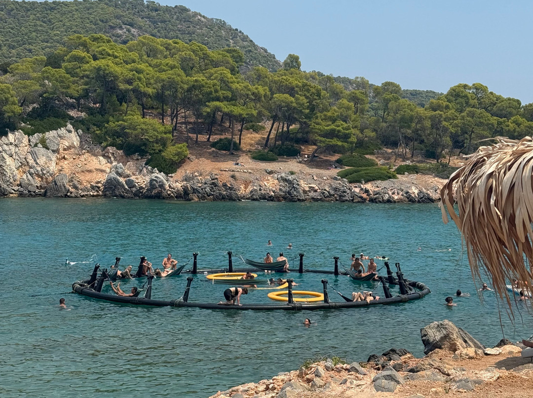 Aponisos Beach-Angistri必去景点