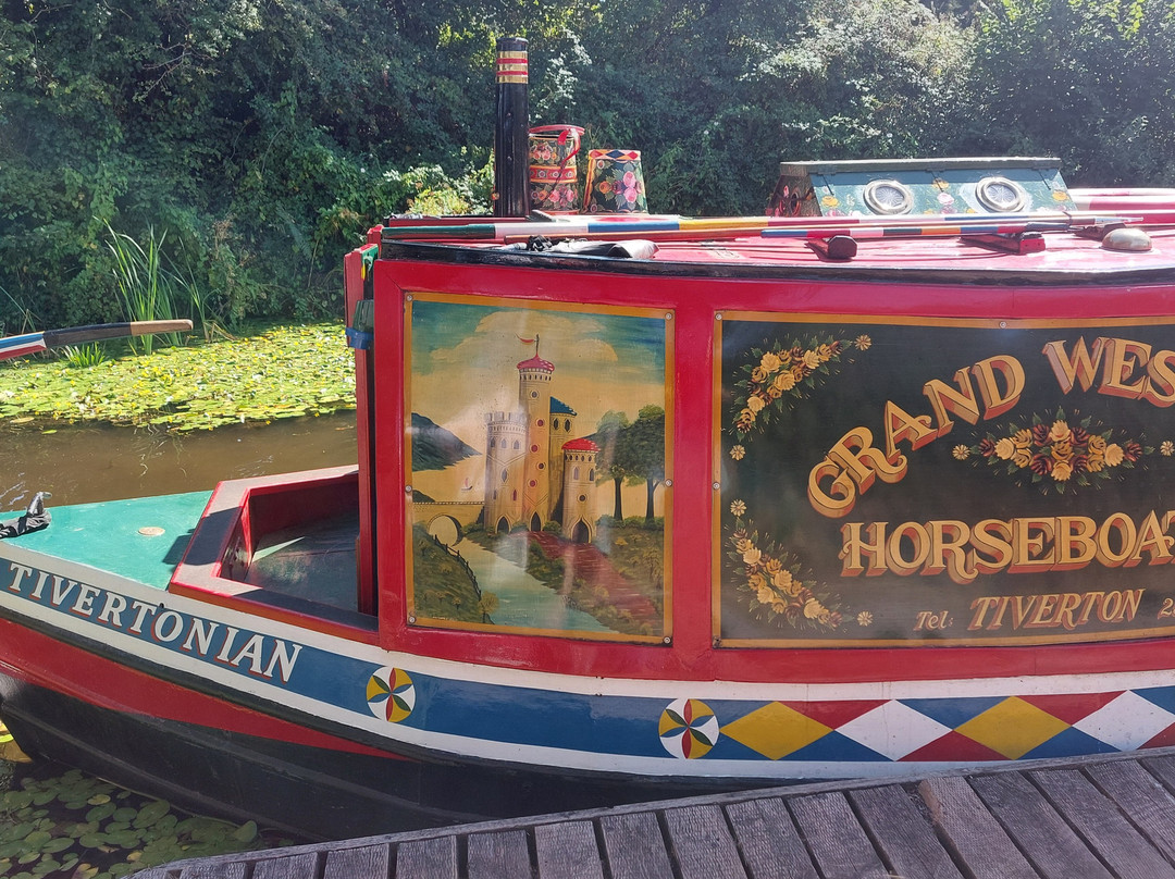 Tiverton Canal Co & Horse-Drawn Barge-蒂弗顿必去景点