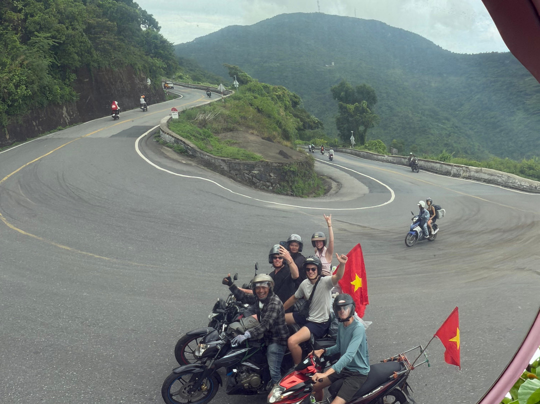 Hai Van Pass Riders-顺化必去景点