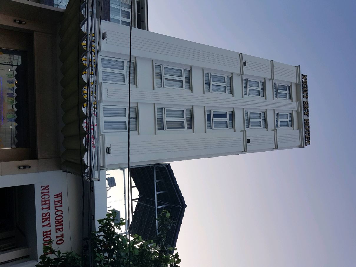 岘港晚空酒店-官方