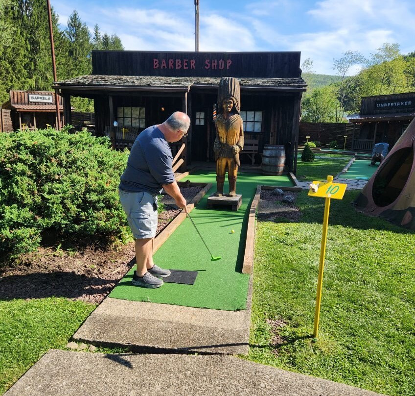 Gary's Putter Golf & Jiffy Pup Restaurant-Coudersport必去景点
