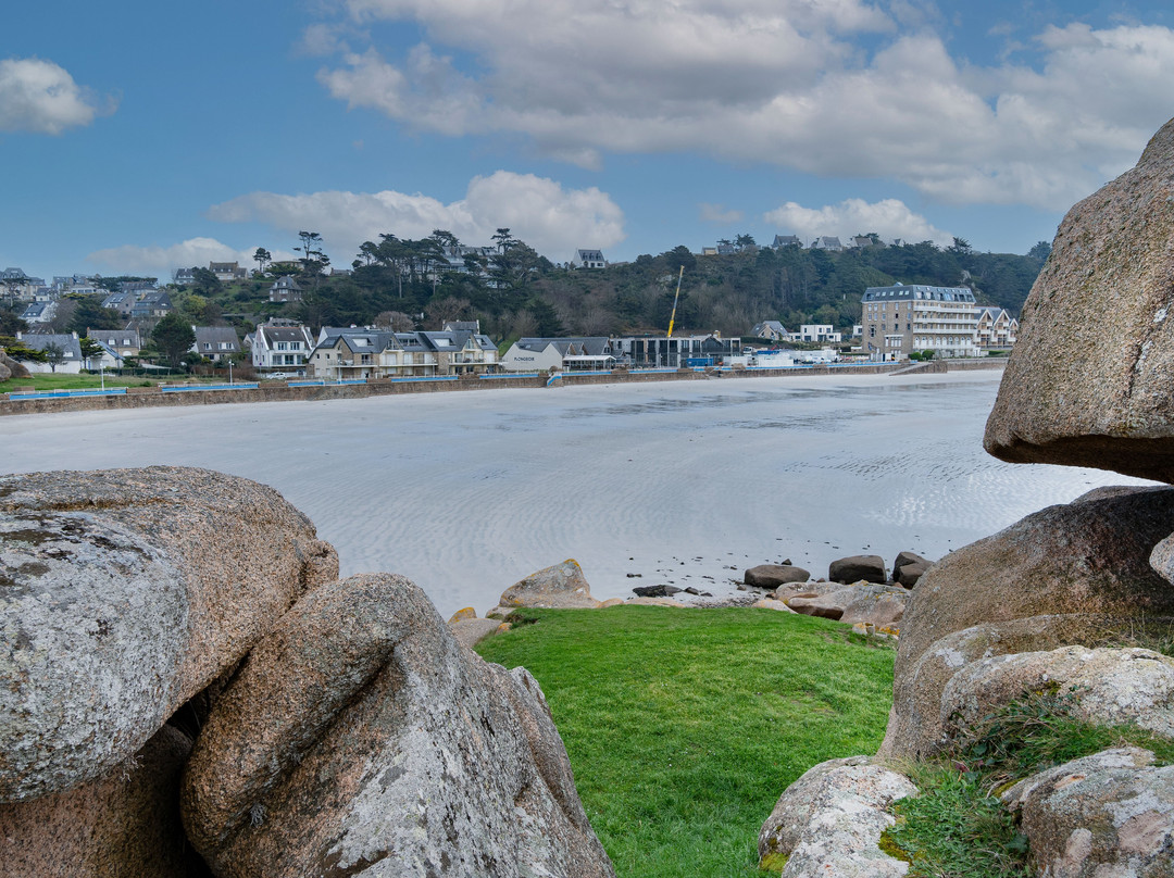 Plage de Pors Mabo-Trebeurden必去景点