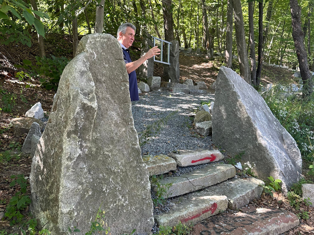 Rollstone Hill Rock Walk"-Fitchburg必去景点