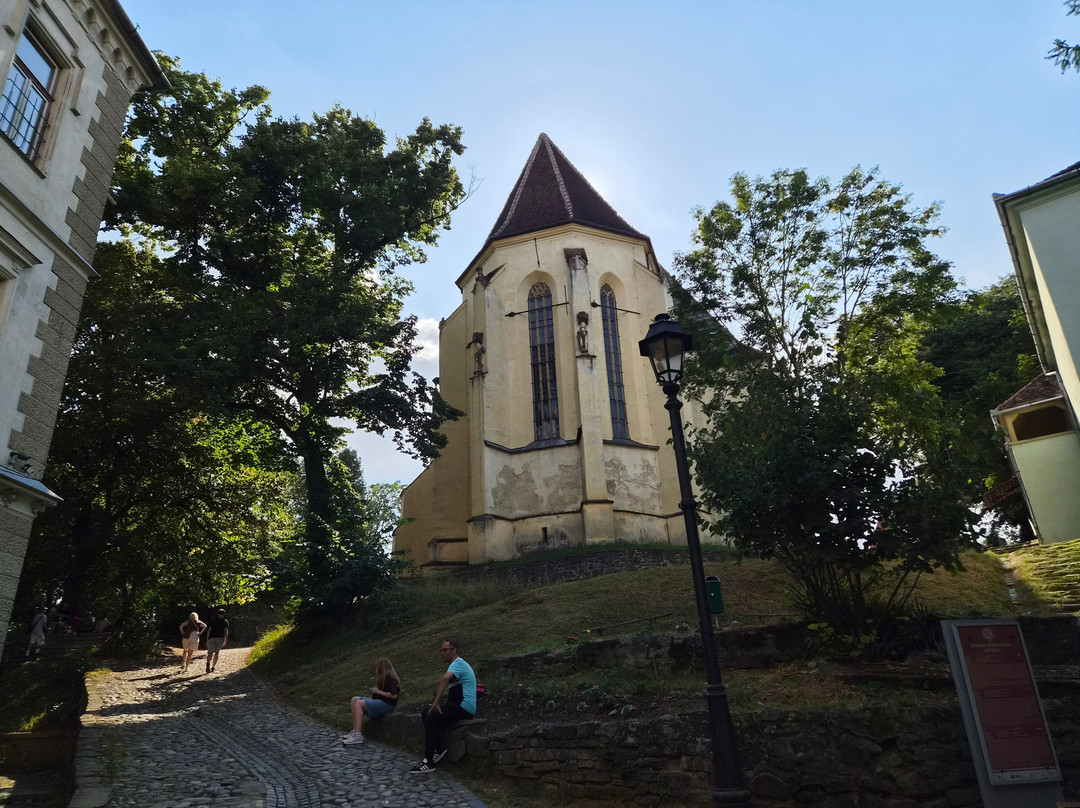 Church on the Hill-锡吉索拉必去景点