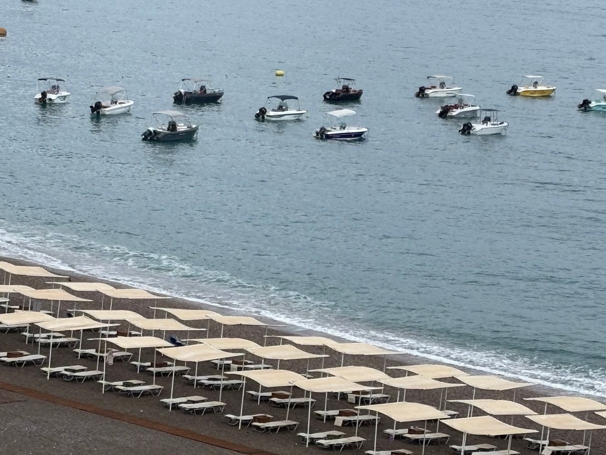 马勒布鲁林多斯湾渡假温泉酒店-旅行者