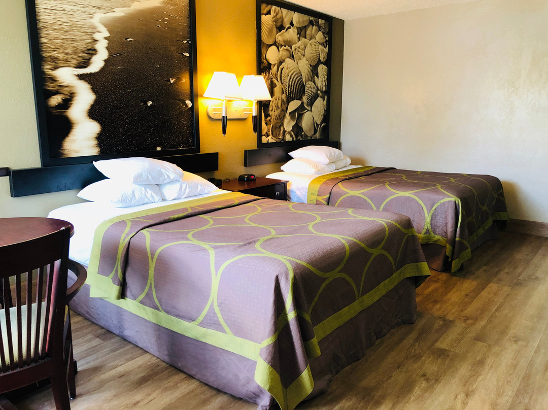 奥蒙德海滩酒店住宿-Super 8 by Wyndham Ormond Beach