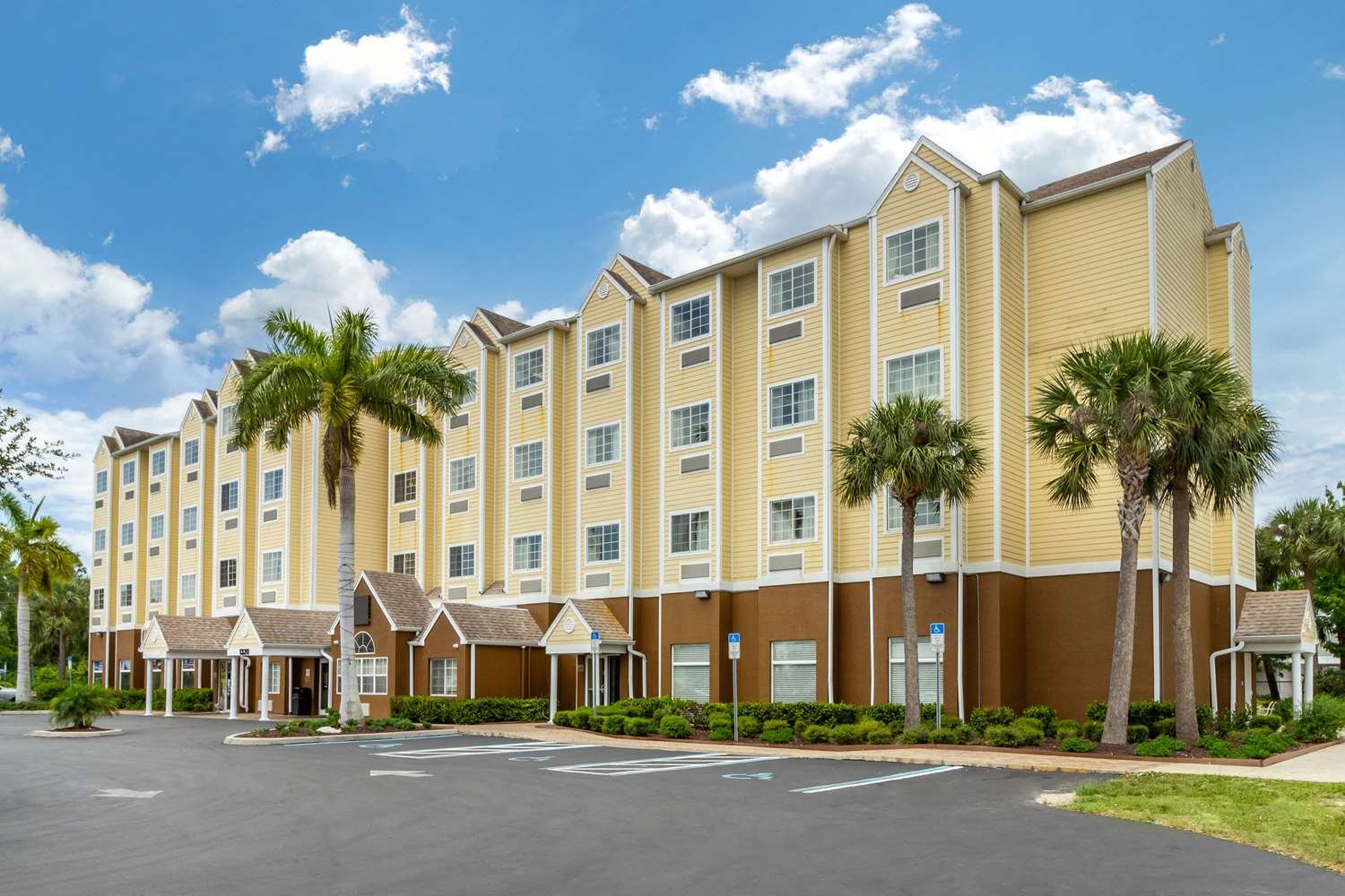Quality Inn & Suites-官方