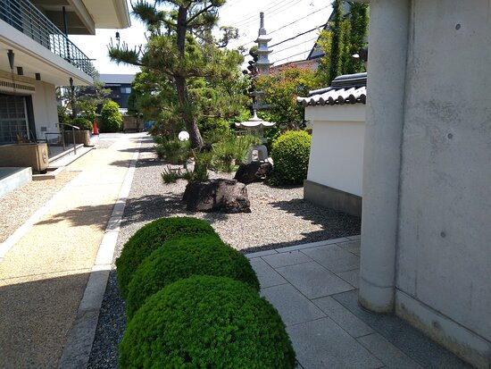 Amida-in Temple景点图片