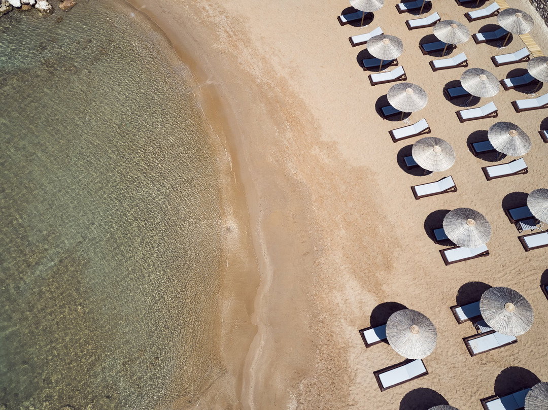 The Royal Blue Resort主图